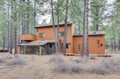 Black Butte Ranch: Hedge Nettle Cabin - image 2