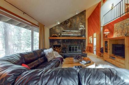 Black Butte Ranch: South Meadow Home Eighty-Four - image 1