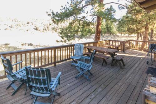 Meadow View Cabin - image 2