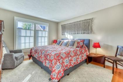 Classy Sisters Townhome - image 12