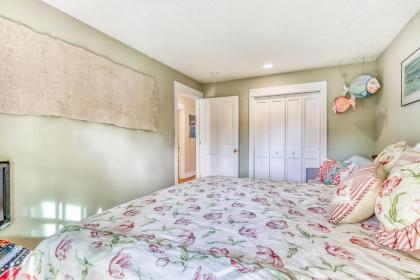 Classy Sisters Townhome - image 17