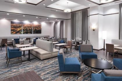 Hampton Inn & Suites Chicago North Shore - image 4