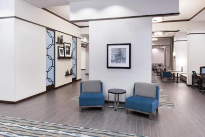 Hampton Inn & Suites Chicago North Shore - image 6