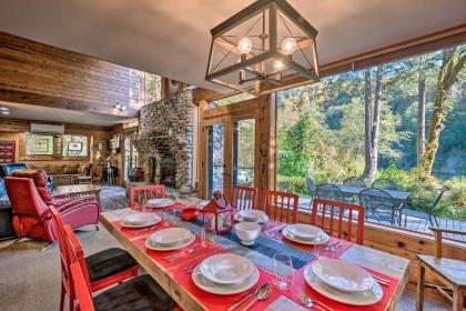 Riverfront Cabin with Hot Tub on the Skykomish River! - image 10