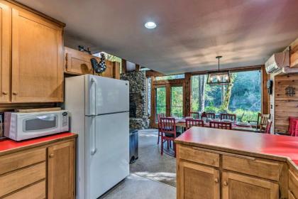 Riverfront Cabin with Hot Tub on the Skykomish River! - image 6