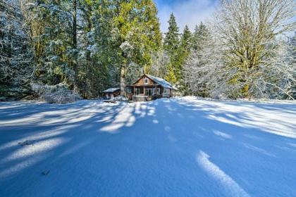 Mysty Mountain Cabin on River 15Mi to Stevens Pass - image 13