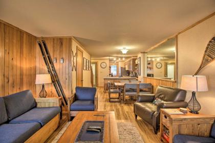 Slopeside Snowshoe Condo - Walk to Ski Lifts! - image 13