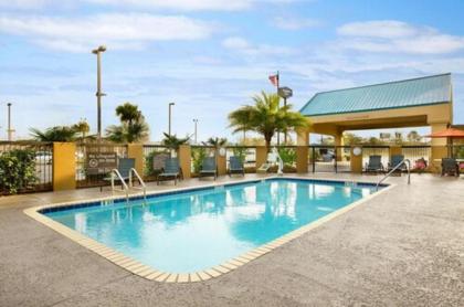 Hampton Inn Slidell - image 17