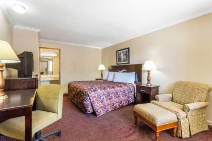 Days Inn by Wyndham Slidell - image 13