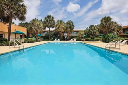 La Quinta Inn by Wyndham New Orleans Slidell - image 3