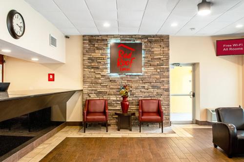 Red Roof Inn Slidell - image 3