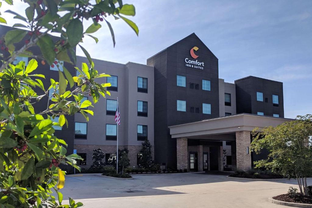 Comfort Inn & Suites Slidell - main image