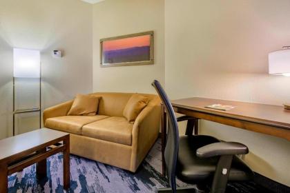 Fairfield Inn & Suites by Marriott Slippery Rock - image 5