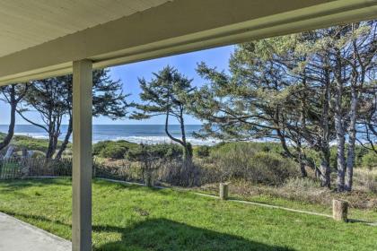 The Pelican Oceanfront Home - Steps to Beach! - image 11