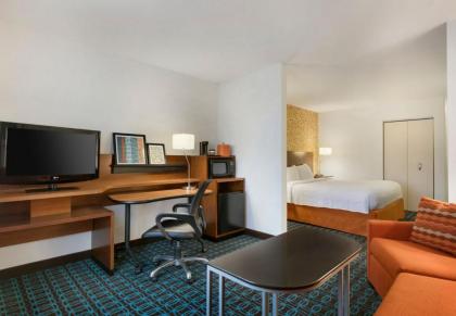 Fairfield Inn & Suites by Marriott Smithfield - image 11