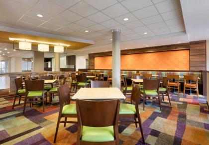 Fairfield Inn & Suites by Marriott Smithfield - image 6