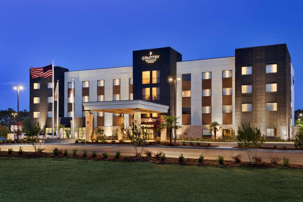 Country Inn & Suites by Radisson Smithfield-Selma NC - main image