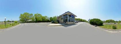 Americas Best Value Inn Smithtown/Long Island - image 10