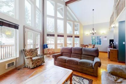 Breathtaking Hyak Home - image 8