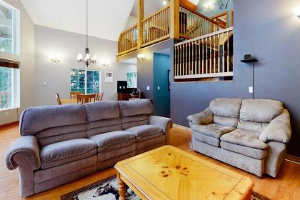 Breathtaking Hyak Home - image 9