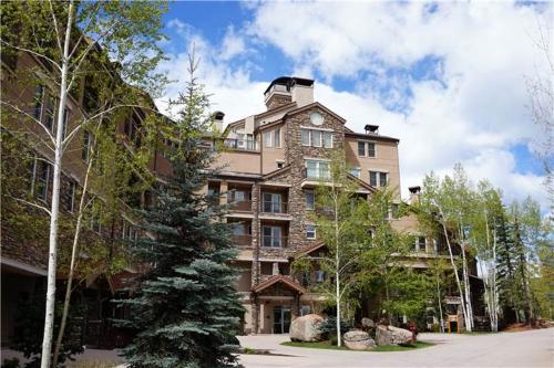 Snowmass Ski-In Ski-Out Condominiums - main image