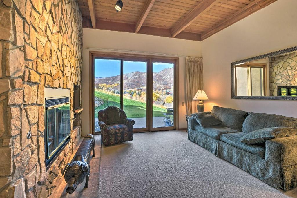 Slopeside Snowmass Townhome 9 Mi to Main St! - main image