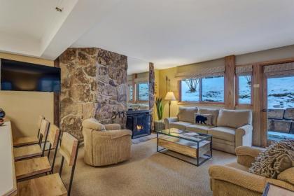 Laurelwood Condominiums 402 Colorado