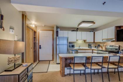 Laurelwood Condominiums 402 - image 14