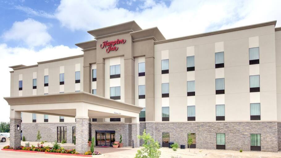 Hampton Inn and Suites Snyder - image 6