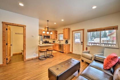 Modern Soldotna Townhome - Walk to The Kenai River - image 3