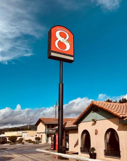 Soledad motel 8