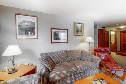 Eagle Springs East 201: Horsetail Suite - image 12