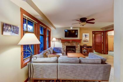 Eagle Springs East 207: Resting Moose Suite - image 9