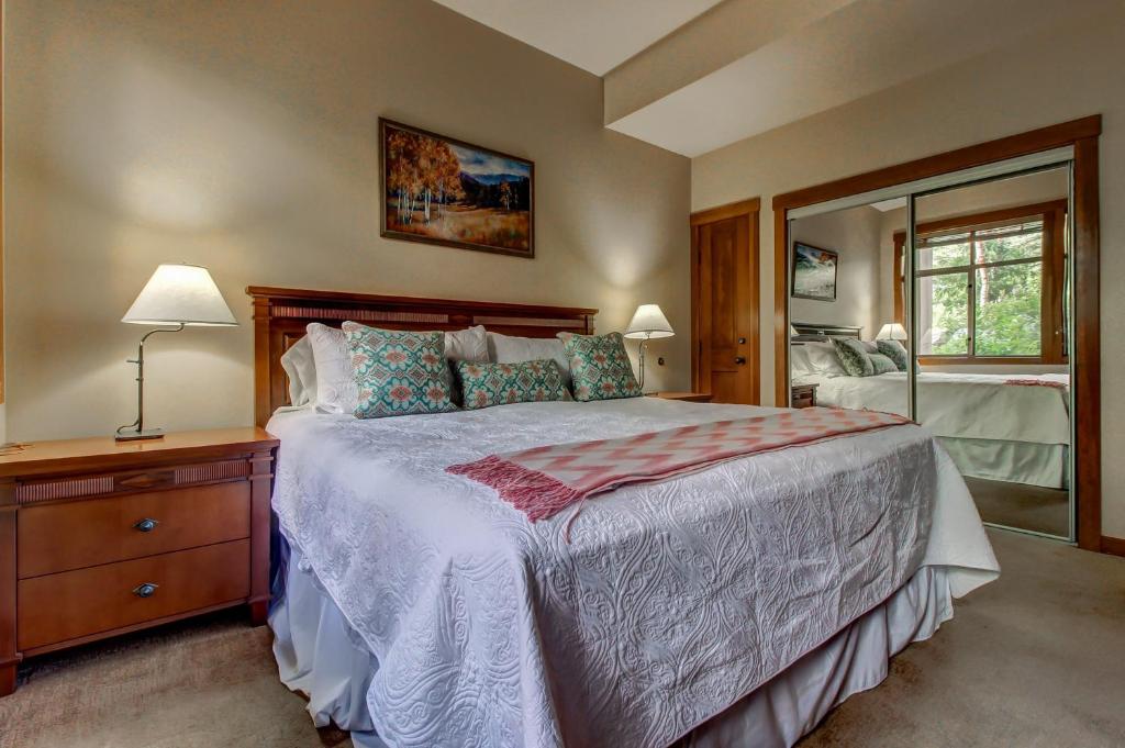 Powderhorn Lodge 102: Sego Lily Suite - main image