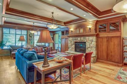 Powderhorn Lodge 413: Woodland Star Suite - image 12