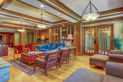 Powderhorn Lodge 413: Woodland Star Suite - image 9