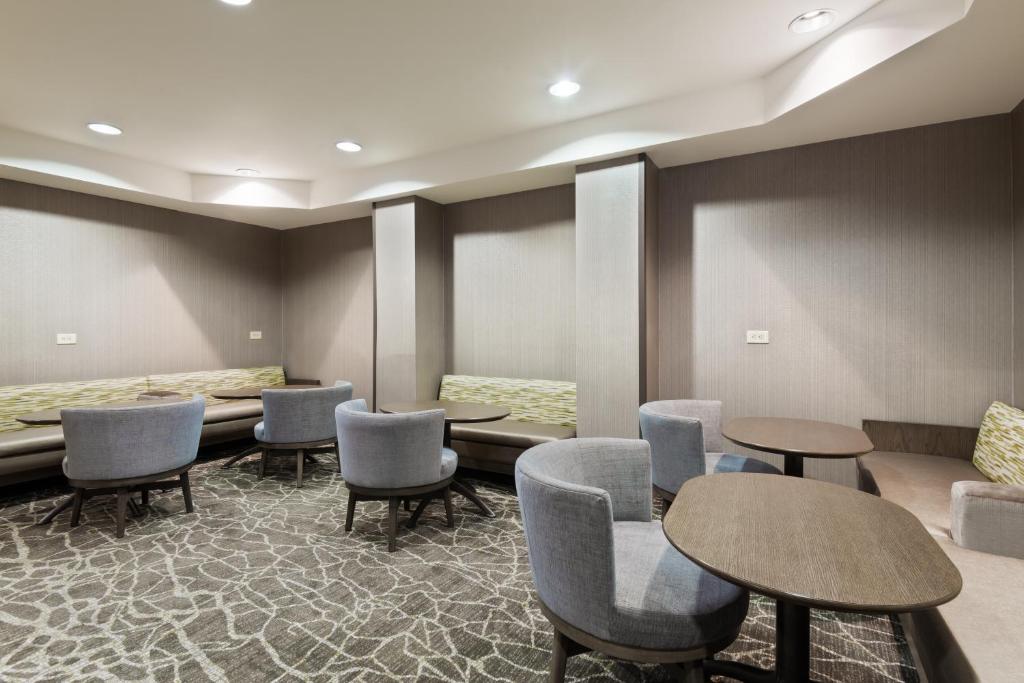 SpringHill Suites by Marriott Cleveland Solon - image 6