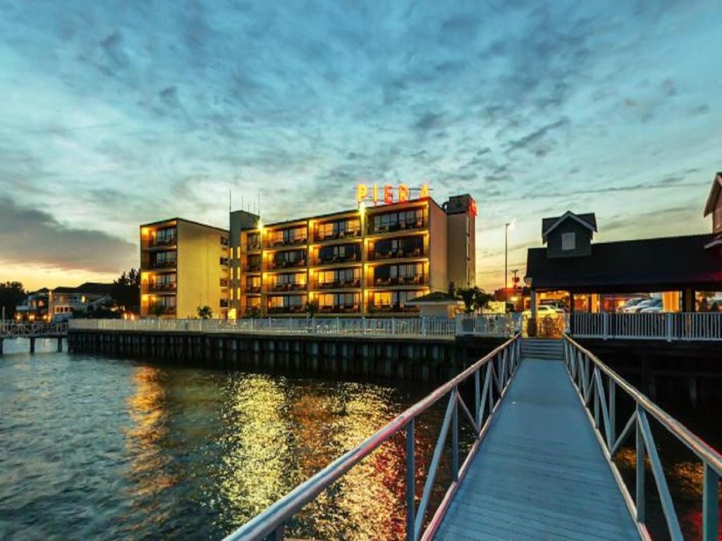 Pier 4 Hotel - main image