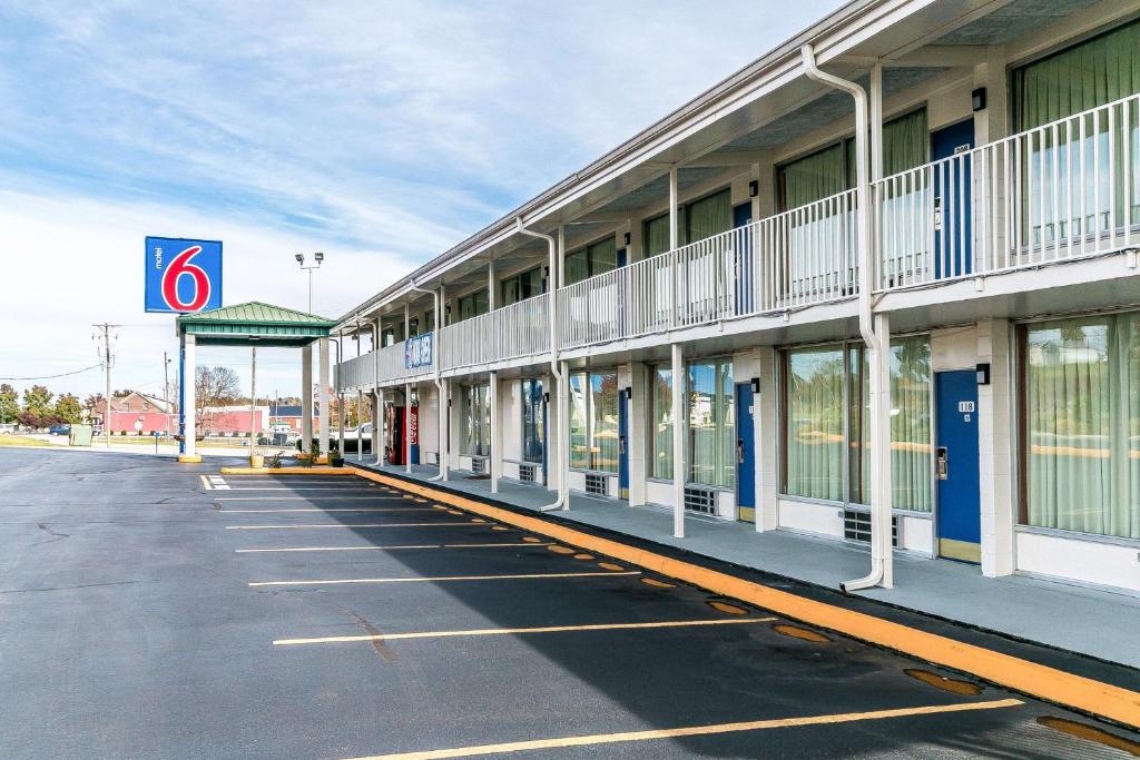 Motel 6-Somerset KY - image 6