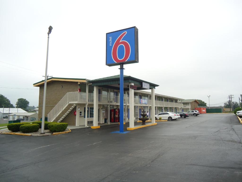 Motel 6-Somerset KY - image 7