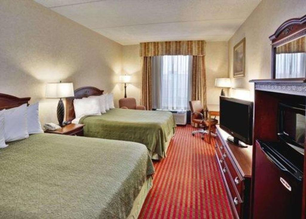 Quality Inn & Suites Somerset - image 7