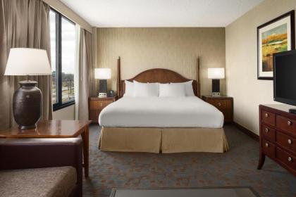 DoubleTree by Hilton Hotel & Executive Meeting Center Somerset - image 9