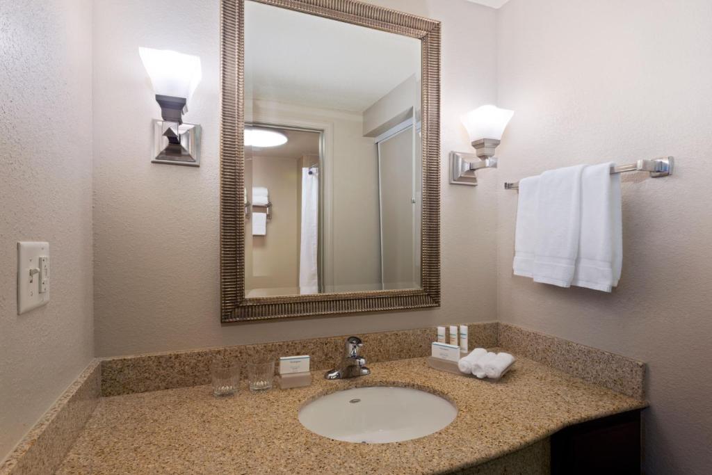 Homewood Suites by Hilton Somerset - image 7