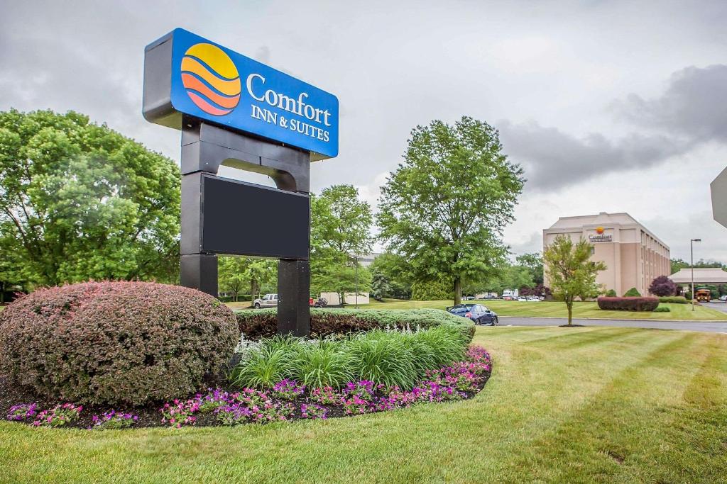 Comfort Inn & Suites Somerset - New Brunswick - main image