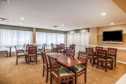 Comfort Inn & Suites Somerset - New Brunswick - image 8