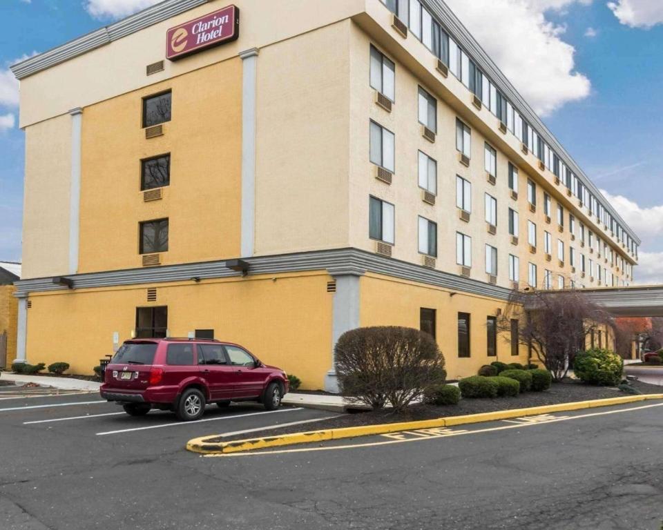 Clarion Hotel Somerset - New Brunswick - main image