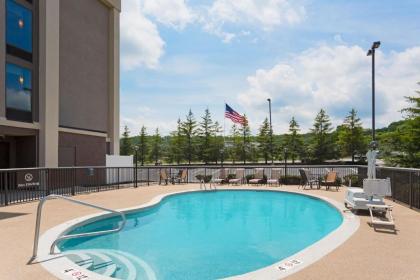 Hampton Inn Somerset - image 5