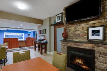 Hampton Inn Somerset - image 9