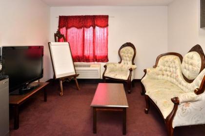 Americas Best Value Inn Somerville Texas - image 5