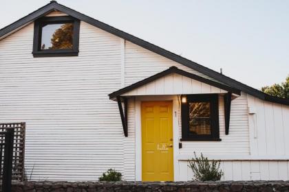 Sonoma's Best Guest Cottages - image 12